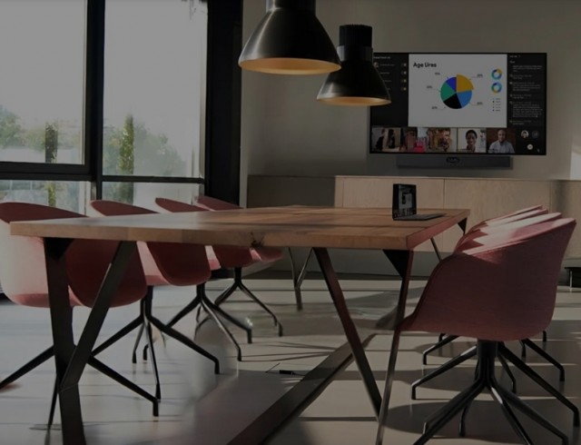 All-in-one konferanseløsning Yealink SmartVision 40 konferansekamera
